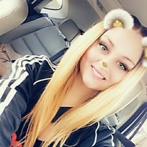 Meet your Posher, Zoe